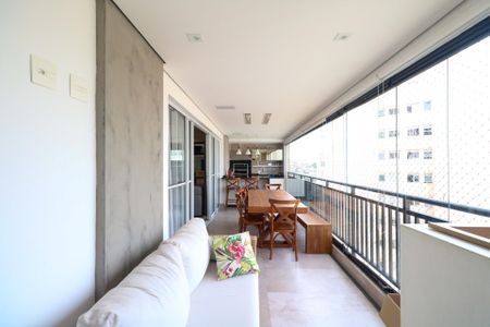 Apartamento à venda com 172m², 4 quartos e 4 vagasVaranda Gourmet