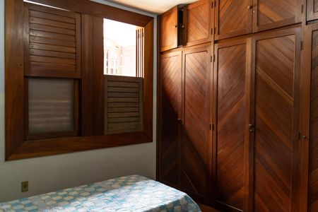 Casa à venda com 354m², 4 quartos e 4 vagasQuarto 3