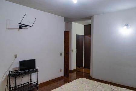 Casa à venda com 354m², 4 quartos e 4 vagasQuarto 1