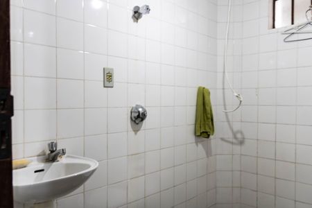 Casa à venda com 354m², 4 quartos e 4 vagasBanheiro de Serviço