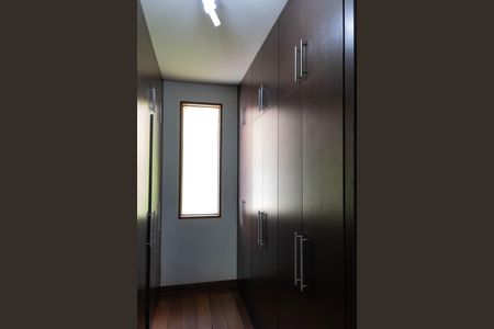 Casa à venda com 354m², 4 quartos e 4 vagasQuarto 1