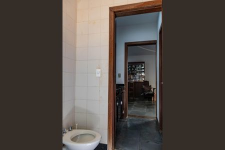 Casa à venda com 354m², 4 quartos e 4 vagasBanheiro