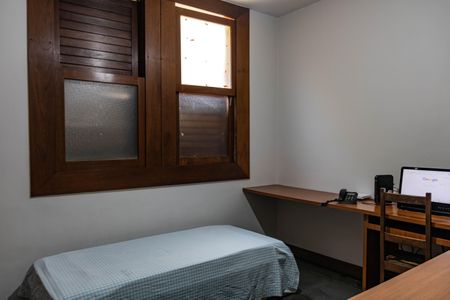 Casa à venda com 354m², 4 quartos e 4 vagasQuarto 4