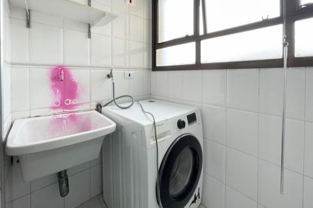 Apartamento à venda com 62m², 3 quartos e 2 vagas Apartamento à venda com 62m², 3 quartos e 2 vagasÁrea de Serviço