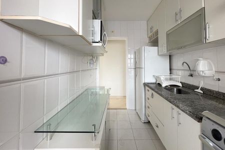 Apartamento à venda com 62m², 3 quartos e 2 vagas Apartamento à venda com 62m², 3 quartos e 2 vagasCozinha
