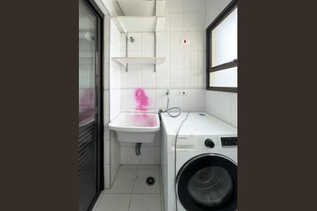 Apartamento à venda com 62m², 3 quartos e 2 vagas Apartamento à venda com 62m², 3 quartos e 2 vagasÁrea de Serviço