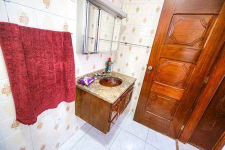 Casa à venda com 160m², 3 quartos e 3 vagasBanheiro da suíte 01