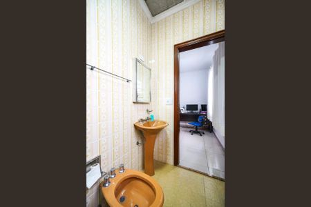 Casa à venda com 160m², 3 quartos e 3 vagasBanheiro da suíte 02