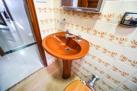 Casa à venda com 160m², 3 quartos e 3 vagasBanheiro da suíte 03