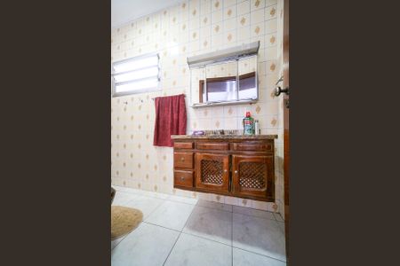 Casa à venda com 160m², 3 quartos e 3 vagasBanheiro da suíte 01