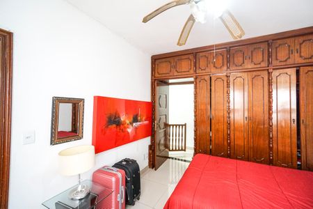 Casa à venda com 160m², 3 quartos e 3 vagasSuíte 02