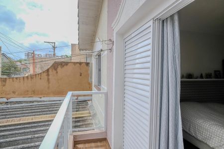 Casa à venda com 140m², 2 quartos e 2 vagasVaranda quarto 1
