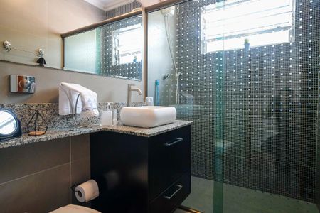 Casa à venda com 140m², 2 quartos e 2 vagasBanheiro