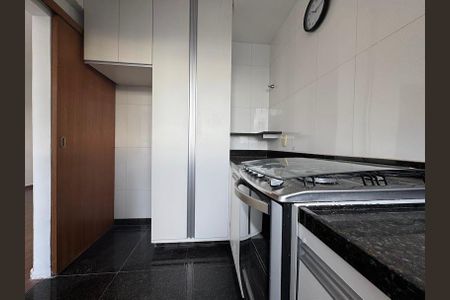 Apartamento à venda com 55m², 2 quartos e 2 vagas Apartamento à venda com 55m², 2 quartos e 2 vagasCozinha e Área de Serviço