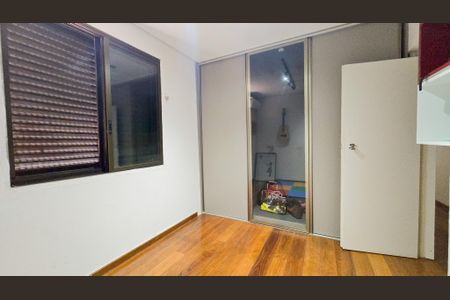 Apartamento à venda com 154m², 4 quartos e 2 vagas Apartamento à venda com 154m², 4 quartos e 2 vagasQuarto 04