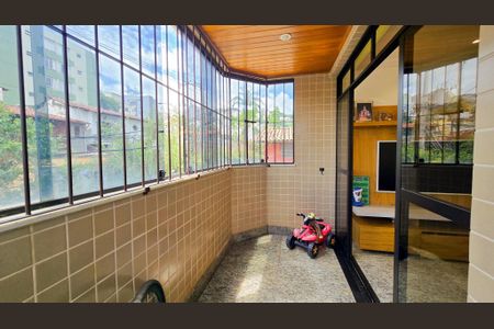 Apartamento à venda com 154m², 4 quartos e 2 vagas Apartamento à venda com 154m², 4 quartos e 2 vagasVaranda da Sala