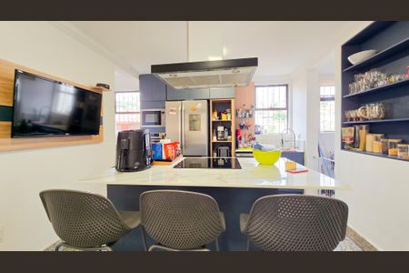 Apartamento à venda com 154m², 4 quartos e 2 vagas Apartamento à venda com 154m², 4 quartos e 2 vagasCozinha