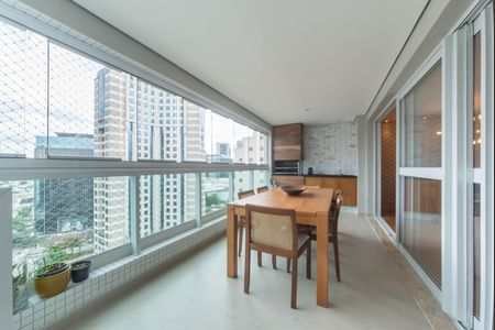 Apartamento à venda com 127m², 3 quartos e 3 vagasVaranda