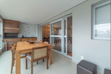 Apartamento à venda com 127m², 3 quartos e 3 vagasVaranda