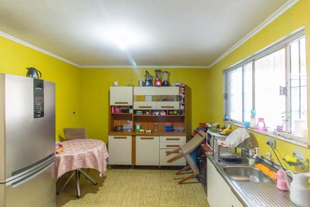 Casa à venda com 180m², 4 quartos e 1 vaga Casa à venda com 180m², 4 quartos e 1 vagaCozinha