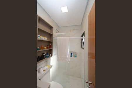 Casa à venda com 110m², 3 quartos e 2 vagasBanheiro da Suíte