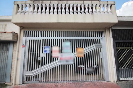 Casa à venda com 100m², 3 quartos e 2 vagasFachada