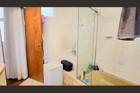 Apartamento à venda com 180m², 4 quartos e 3 vagasBanheiro Suite