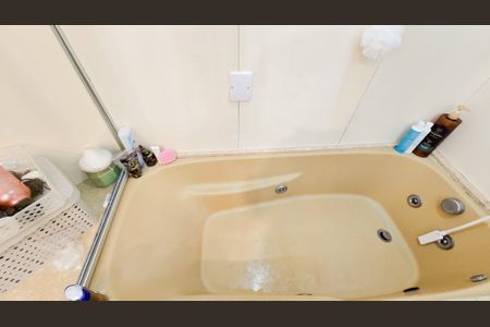 Apartamento à venda com 180m², 4 quartos e 3 vagasBanheiro Suite