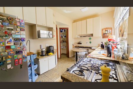 Apartamento à venda com 180m², 4 quartos e 3 vagasCozinha