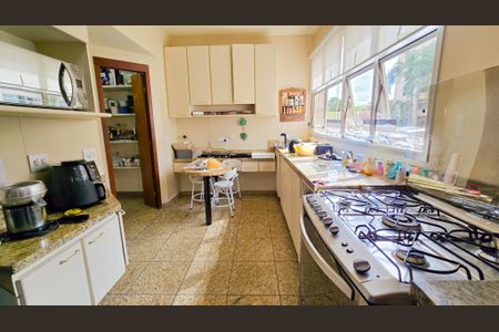 Apartamento à venda com 180m², 4 quartos e 3 vagasCozinha