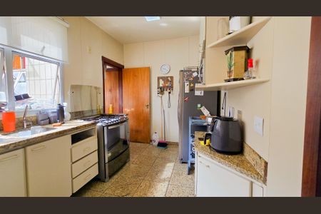 Apartamento à venda com 180m², 4 quartos e 3 vagasCozinha