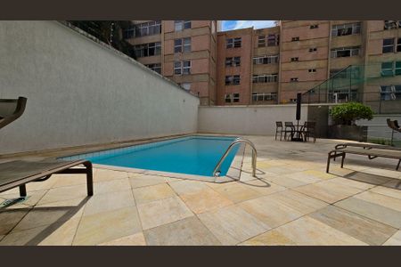 Apartamento à venda com 180m², 4 quartos e 3 vagasÁrea comum - Piscina