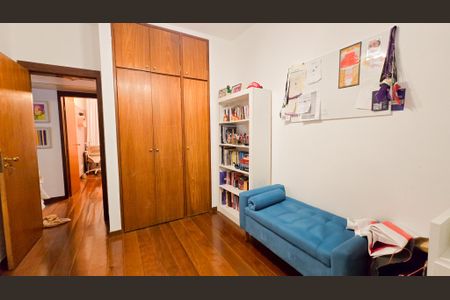 Apartamento à venda com 180m², 4 quartos e 3 vagasQuarto 04