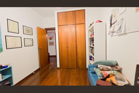Apartamento à venda com 180m², 4 quartos e 3 vagasQuarto 04