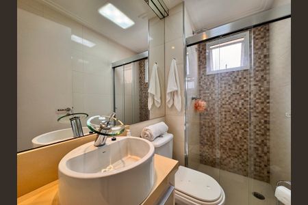 Apartamento à venda com 57m², 2 quartos e 1 vaga Apartamento à venda com 57m², 2 quartos e 1 vagaBanheiro da Suíte