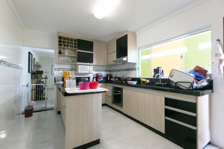 Casa à venda com 120m², 2 quartos e 2 vagas Casa à venda com 120m², 2 quartos e 2 vagasCozinha - Armários