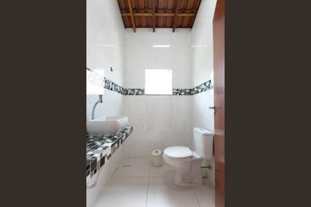 Casa à venda com 120m², 2 quartos e 2 vagas Casa à venda com 120m², 2 quartos e 2 vagasBanheiro 2