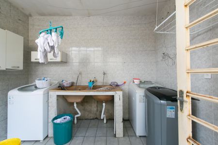 Casa à venda com 120m², 2 quartos e 2 vagas Casa à venda com 120m², 2 quartos e 2 vagasÁrea de Serviço