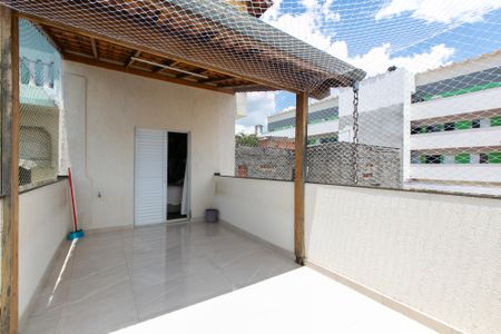 Casa à venda com 120m², 2 quartos e 2 vagas Casa à venda com 120m², 2 quartos e 2 vagasVaranda do Quarto 2