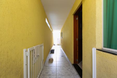 Casa à venda com 120m², 2 quartos e 2 vagas Casa à venda com 120m², 2 quartos e 2 vagasEntrada