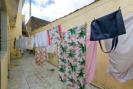 Casa à venda com 120m², 2 quartos e 2 vagas Casa à venda com 120m², 2 quartos e 2 vagasQuintal