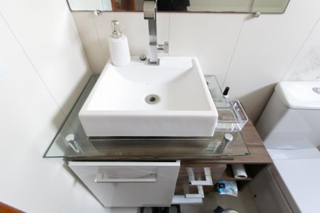 Casa à venda com 120m², 2 quartos e 2 vagas Casa à venda com 120m², 2 quartos e 2 vagasDetalhe banheiro