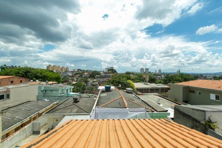 Casa à venda com 120m², 2 quartos e 2 vagas Casa à venda com 120m², 2 quartos e 2 vagasVista do Quarto de Serviço