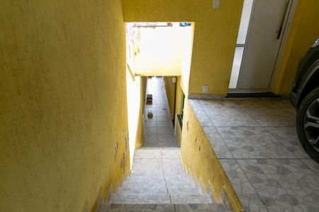 Casa à venda com 120m², 2 quartos e 2 vagas Casa à venda com 120m², 2 quartos e 2 vagasEntrada