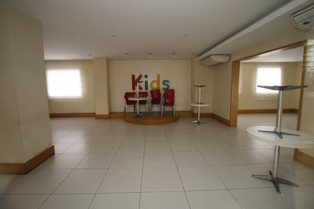 Apartamento para alugar com 121m², 3 quartos e 1 vagaÁrea comum - Salão de festas