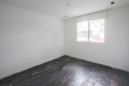 Casa de condomínio à venda com 539m², 4 quartos e 5 vagas Casa de condomínio à venda com 539m², 4 quartos e 5 vagasSuíte 2