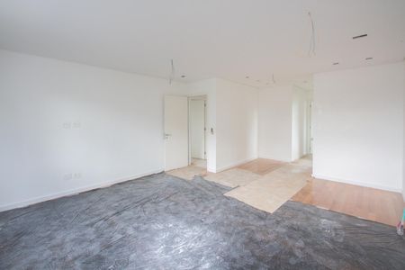 Casa de condomínio à venda com 539m², 4 quartos e 5 vagas Casa de condomínio à venda com 539m², 4 quartos e 5 vagasSuíte 1