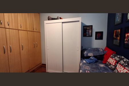 Casa à venda com 225m², 3 quartos e 2 vagas Casa à venda com 225m², 3 quartos e 2 vagasQuarto 2