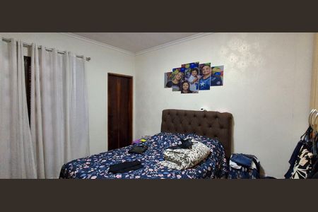 Casa à venda com 225m², 3 quartos e 2 vagas Casa à venda com 225m², 3 quartos e 2 vagasSuíte