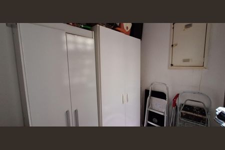 Casa à venda com 225m², 3 quartos e 2 vagas Casa à venda com 225m², 3 quartos e 2 vagasÁrea de Serviço